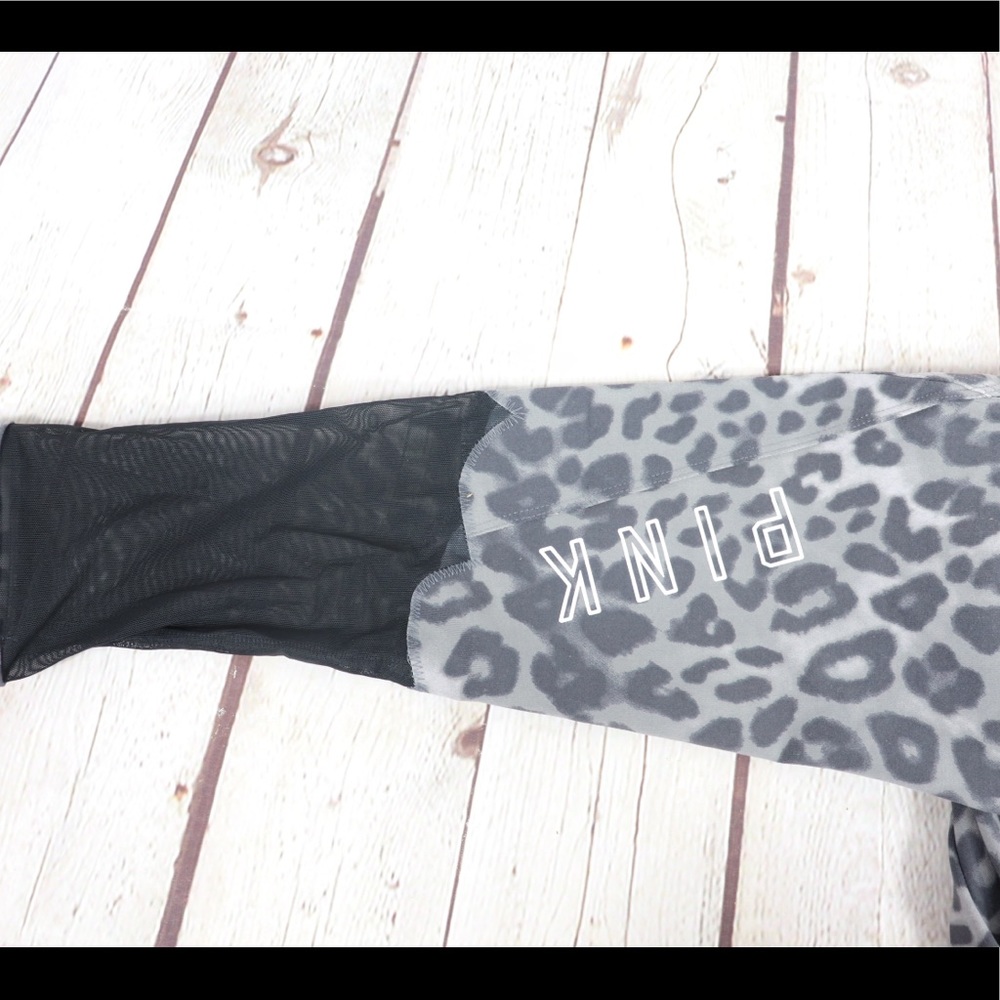 VS PINK Leopard Ultimate Leggings Animal Print - Picture 5 of 7